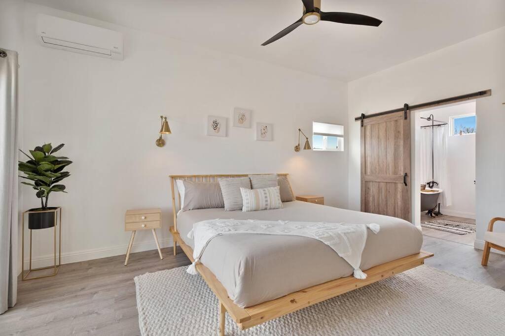 Beautiful Newly Remodeled Home, Near Jt Park ジョシュア・ツリー エクステリア 写真