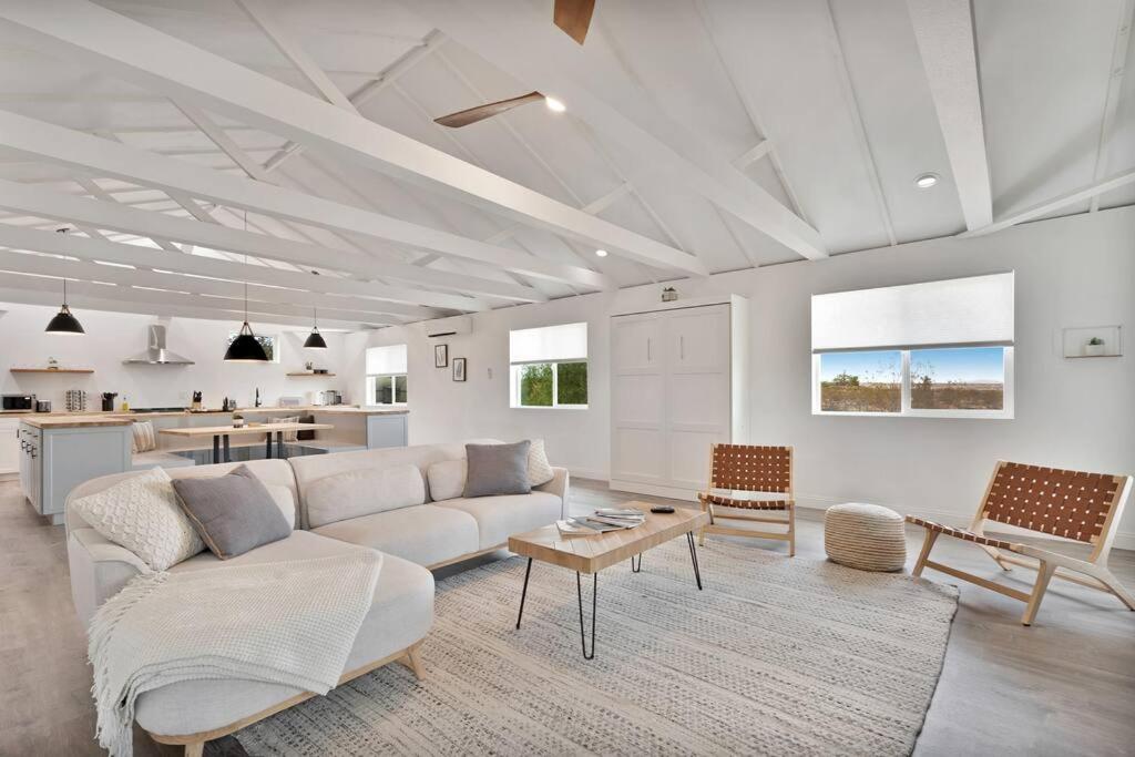 Beautiful Newly Remodeled Home, Near Jt Park ジョシュア・ツリー エクステリア 写真