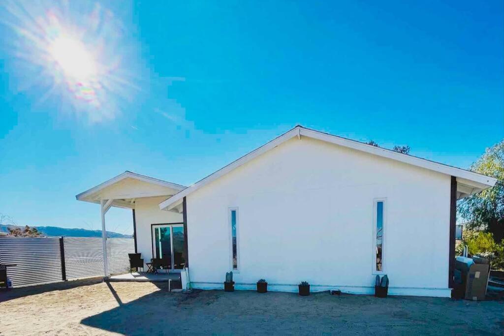 Beautiful Newly Remodeled Home, Near Jt Park ジョシュア・ツリー エクステリア 写真